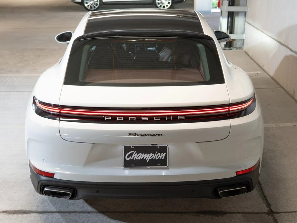 2026 Porsche 976 Panamera - Image 11 of 30
