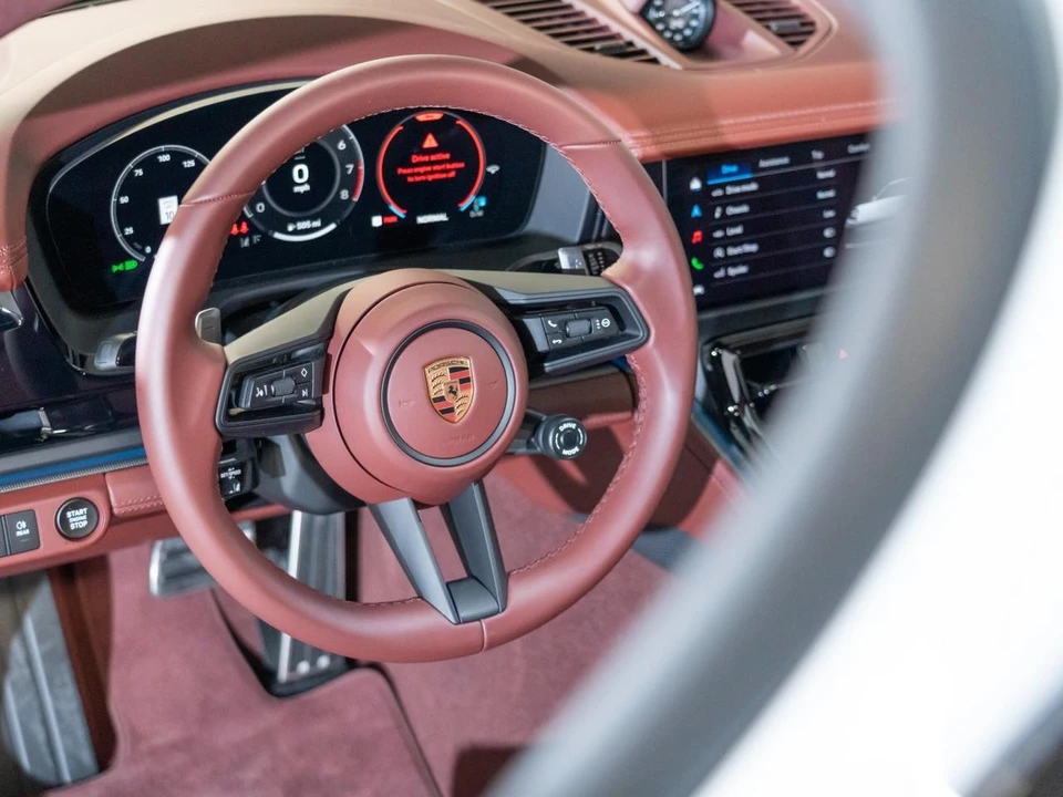 2026 Porsche 976 Panamera - Image 16 of 30