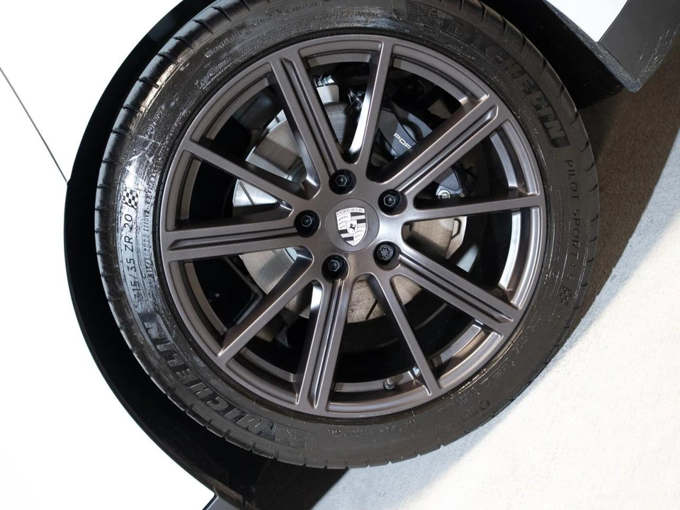 2026 Porsche 976 Panamera - Image 12 of 30