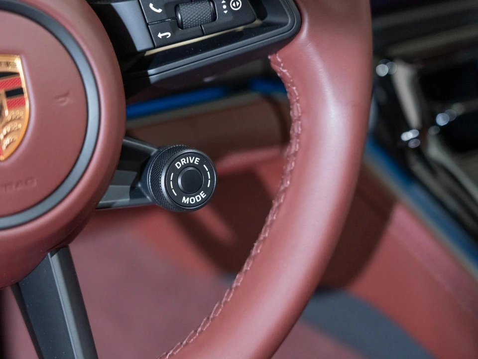 2026 Porsche 976 Panamera - Image 24 of 30