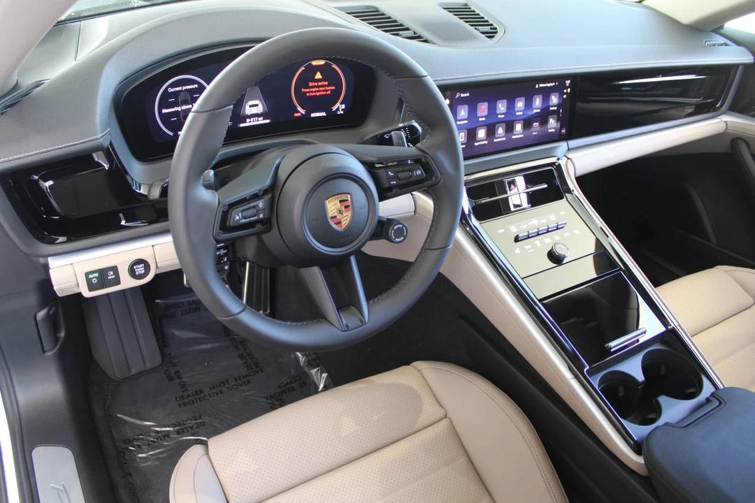 2026 Porsche 976 Panamera - Image 4 of 4