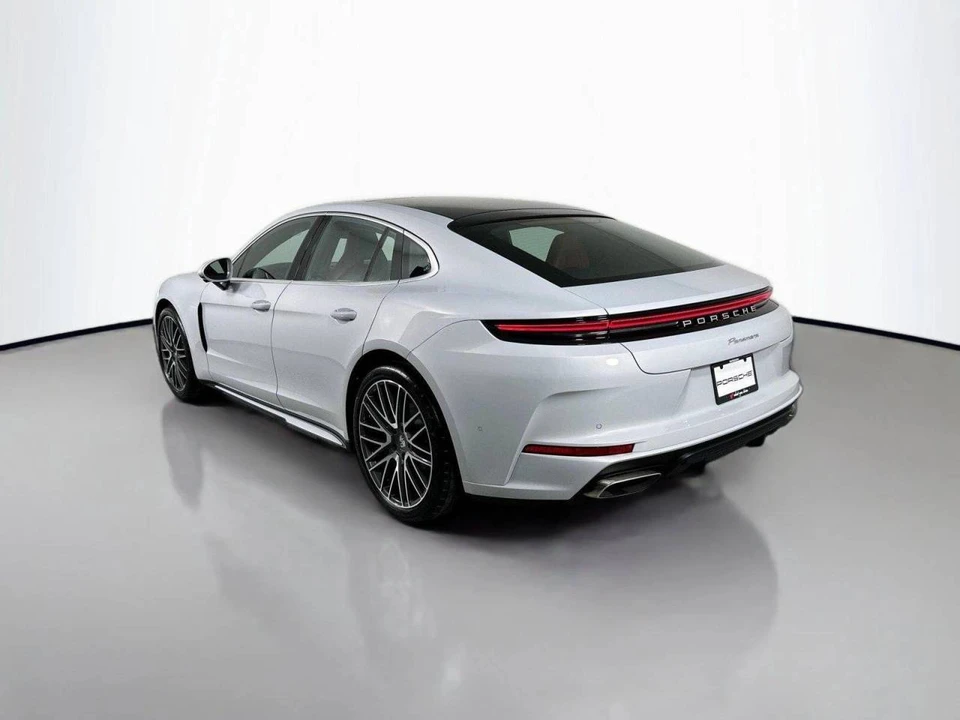 2026 Porsche 976 Panamera - Image 3 of 4