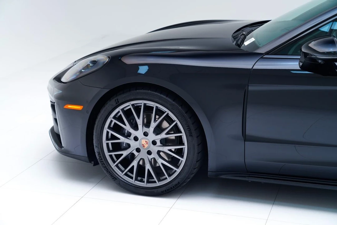 2026 Porsche Panamera - Image 11 of 29