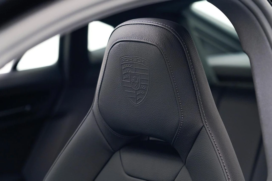 2026 Porsche Panamera - Image 18 of 29