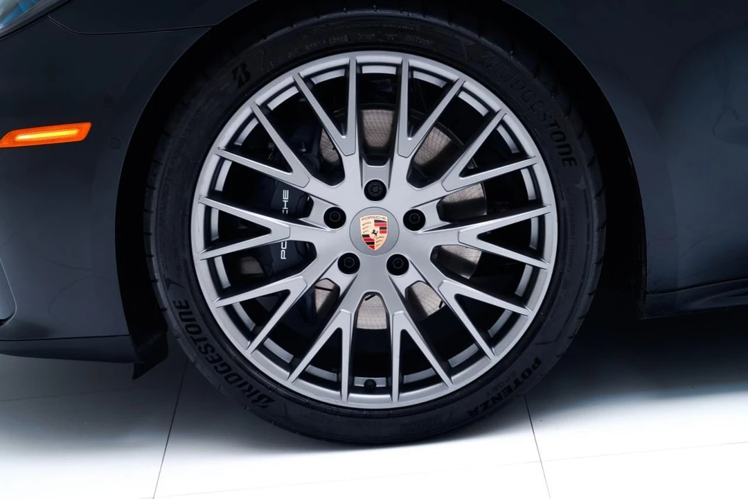 2026 Porsche Panamera - Image 12 of 29