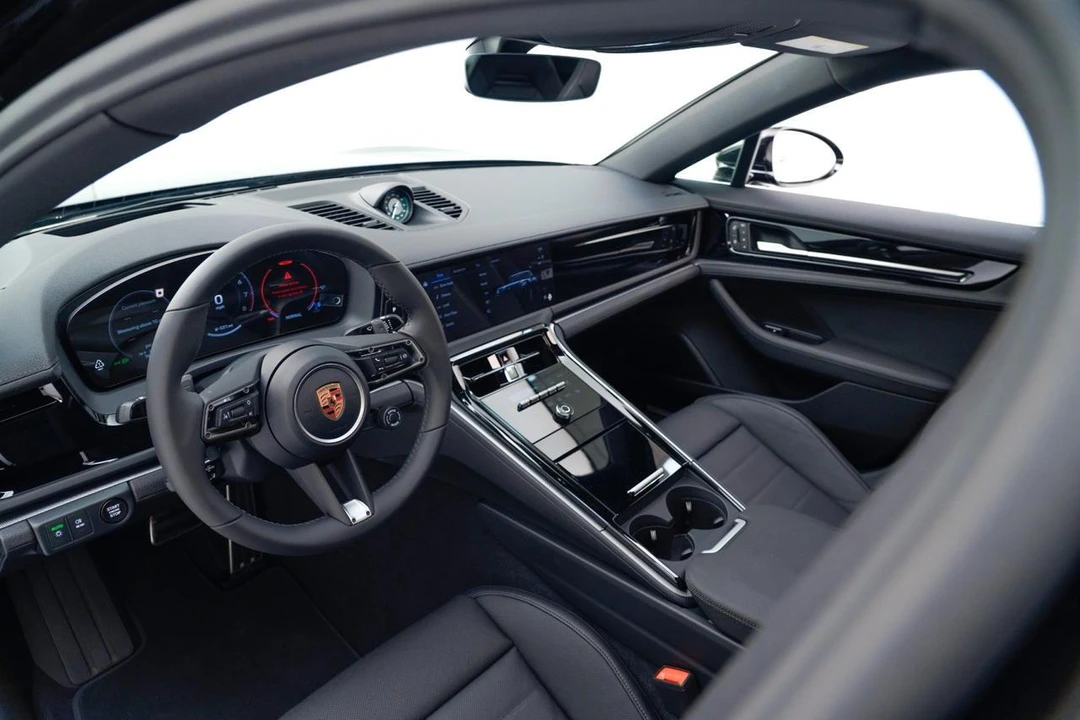 2026 Porsche Panamera - Image 4 of 29