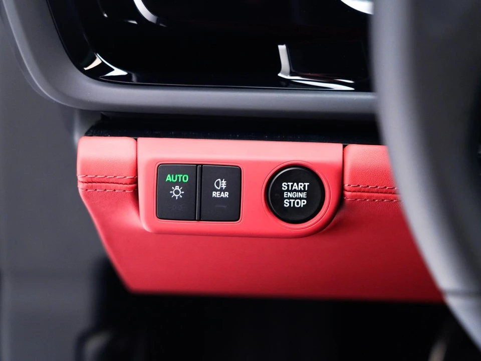 2026 Porsche 976 Panamera - Image 25 of 26