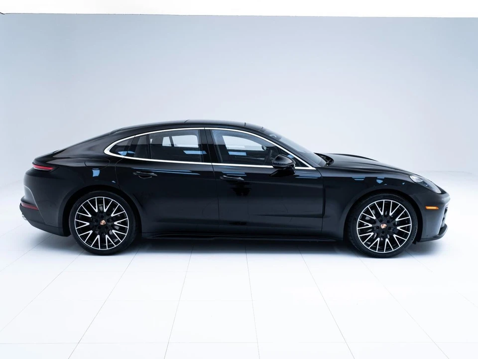 2026 Porsche 976 Panamera - Image 8 of 26