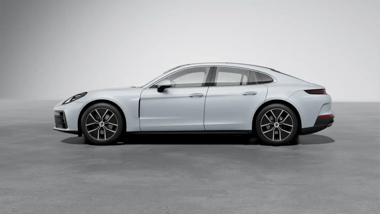 2026 Porsche 976 Panamera - Image 16 of 31