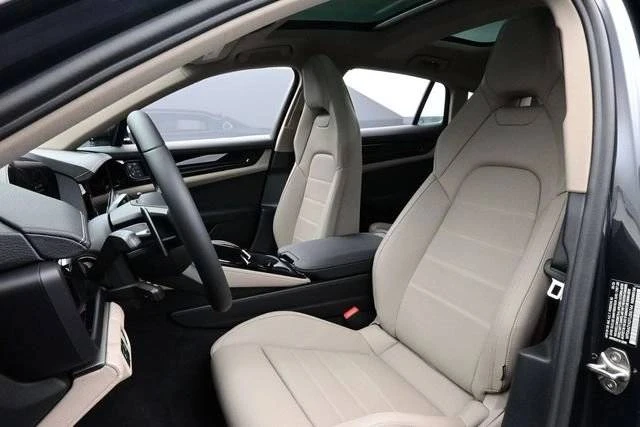 2026 Porsche 976 Panamera - Image 5 of 5