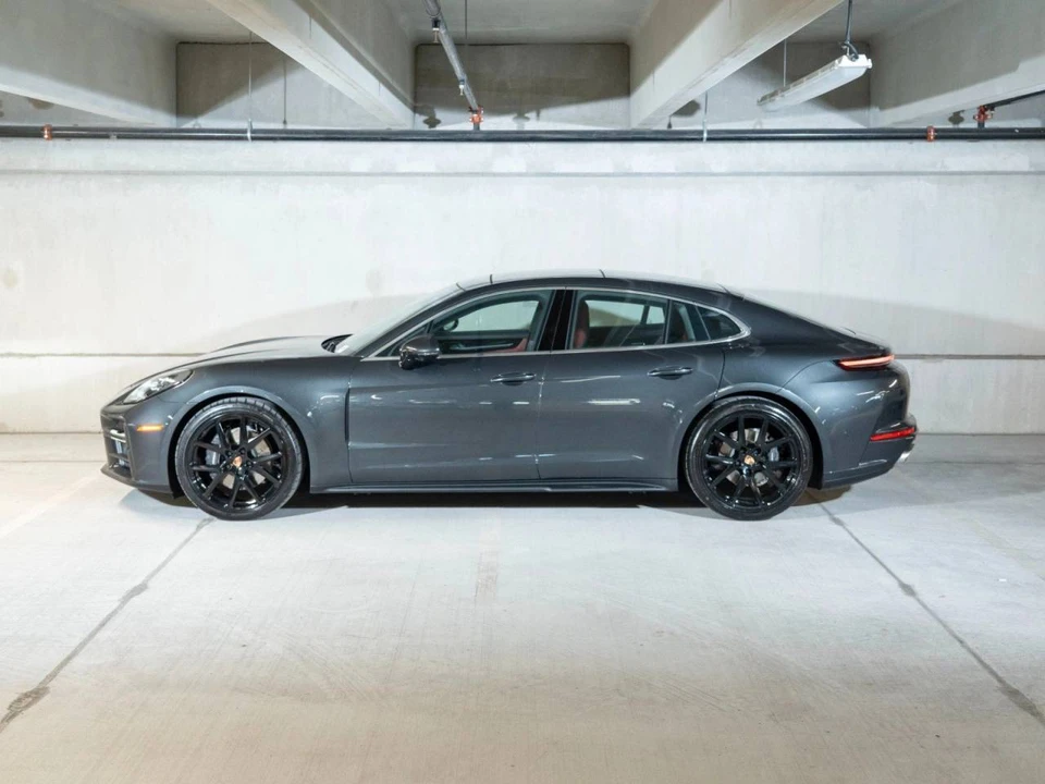 2026 Porsche 976 Panamera - Image 2 of 4
