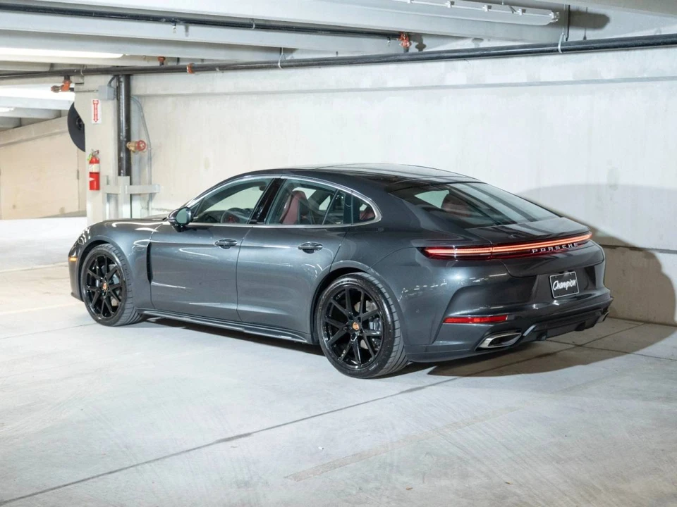 2026 Porsche 976 Panamera - Image 3 of 4