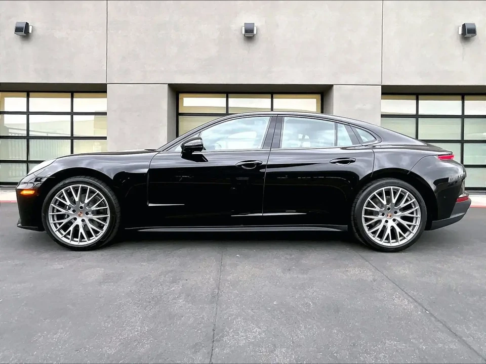 2026 Porsche 976 Panamera - Image 16 of 31
