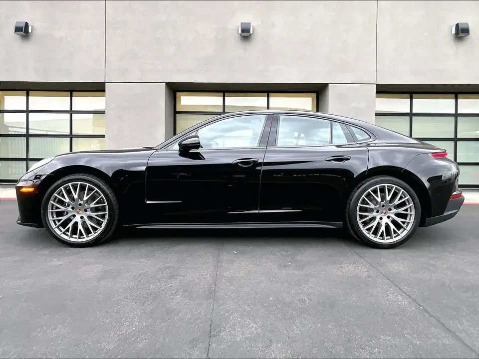2026 Porsche 976 Panamera - Image 15 of 31