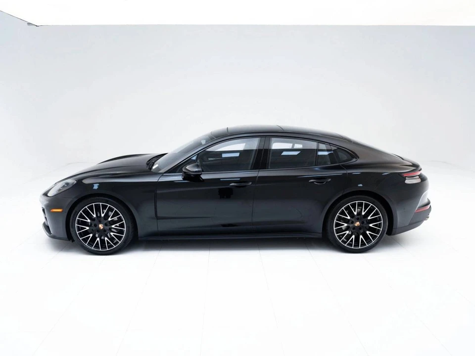 2026 Porsche 976 Panamera - Image 2 of 5