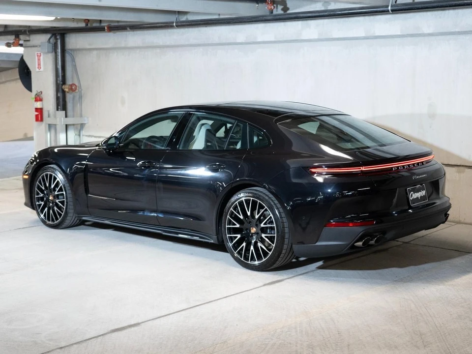 2026 Porsche 976 Panamera - Image 3 of 29
