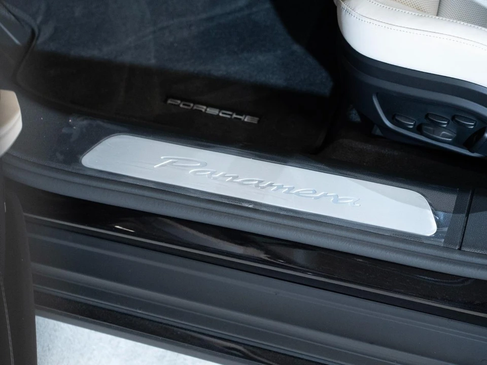 2026 Porsche 976 Panamera - Image 12 of 29