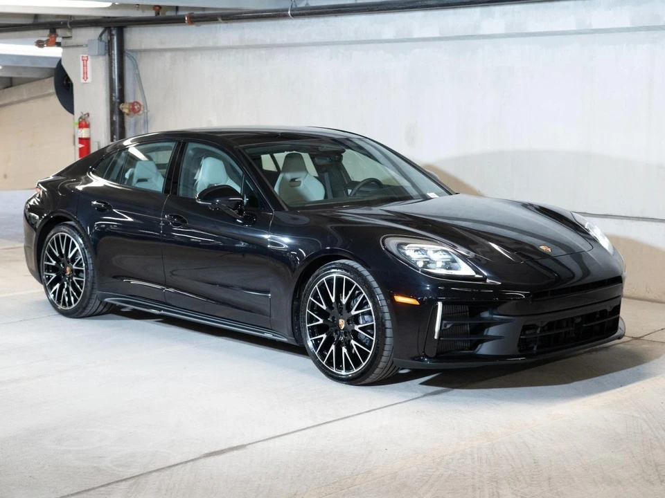 2026 Porsche 976 Panamera - Image 7 of 29