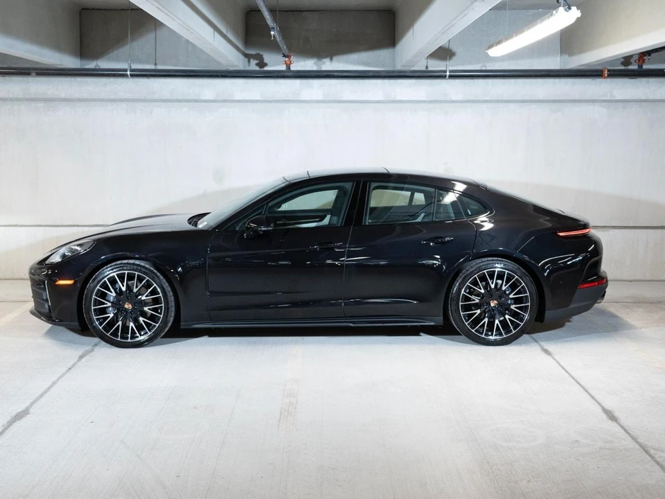 2026 Porsche 976 Panamera - Image 2 of 29