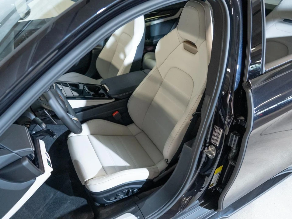 2026 Porsche 976 Panamera - Image 5 of 29