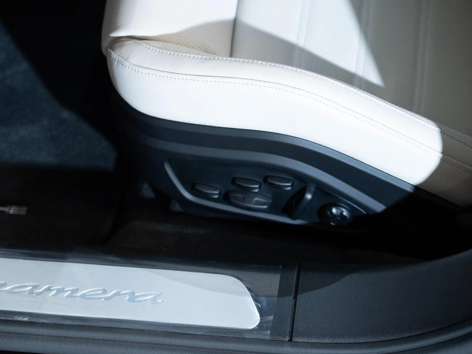 2026 Porsche 976 Panamera - Image 13 of 29