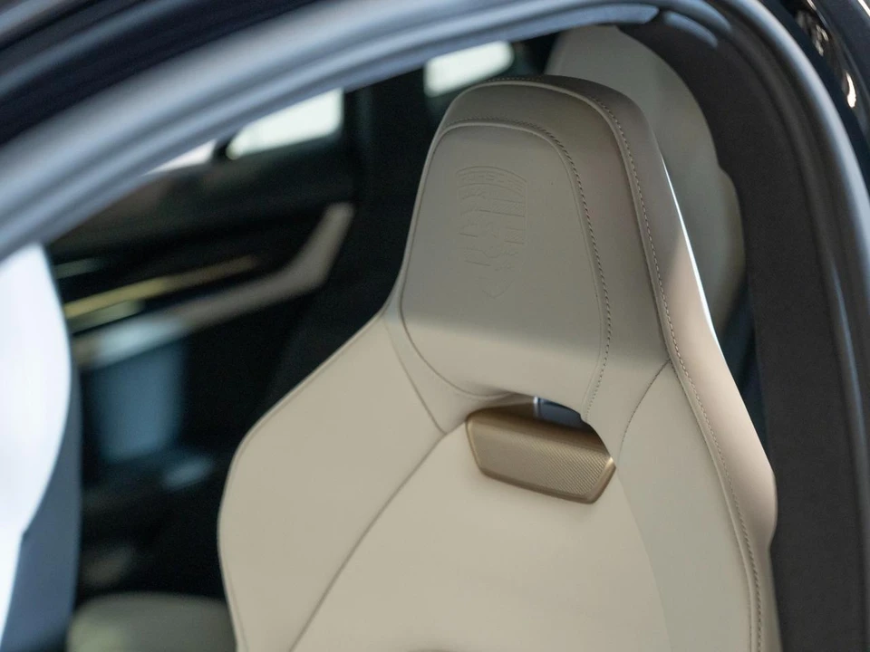 2026 Porsche 976 Panamera - Image 25 of 29