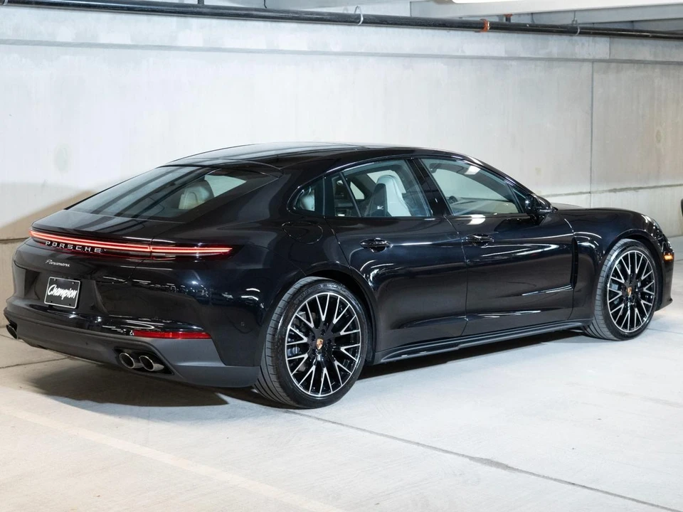 2026 Porsche 976 Panamera - Image 9 of 29
