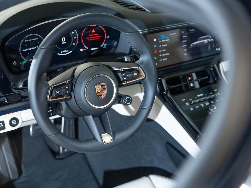 2026 Porsche 976 Panamera - Image 15 of 29