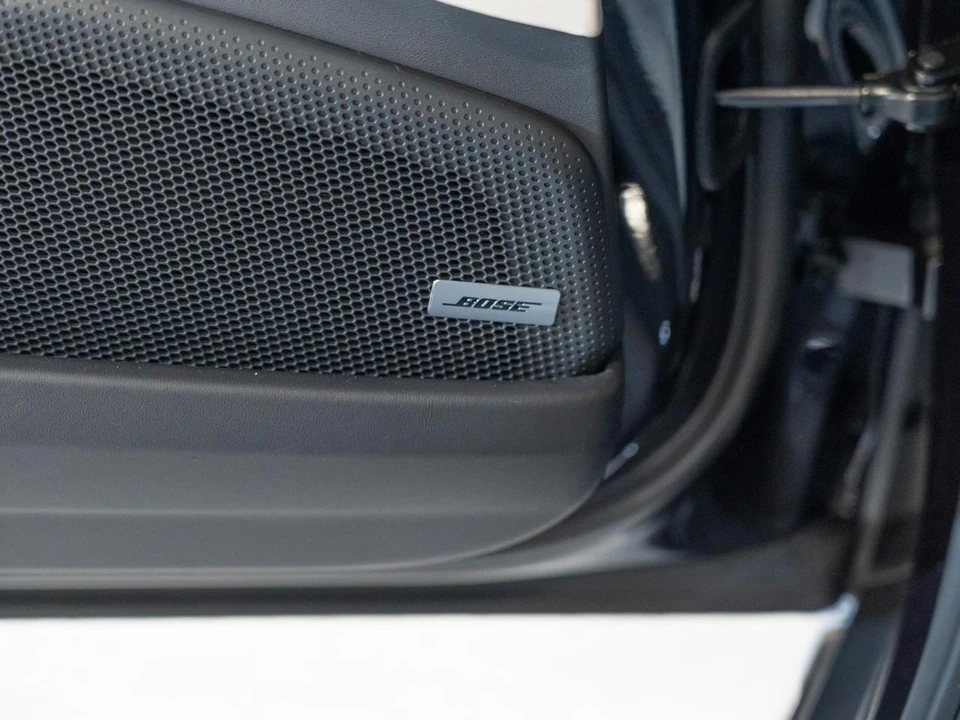 2026 Porsche 976 Panamera - Image 18 of 29