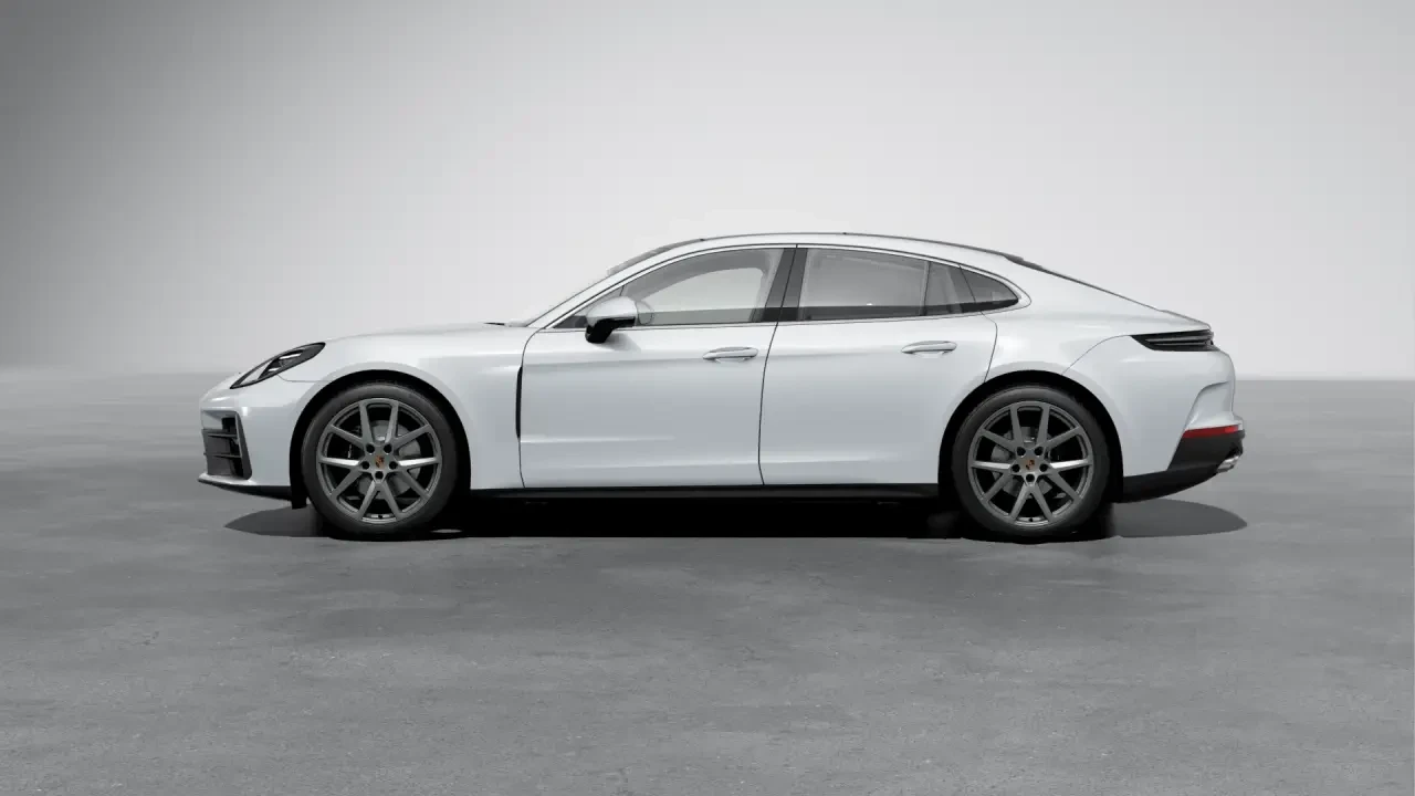 2026 Porsche Panamera - Image 16 of 30