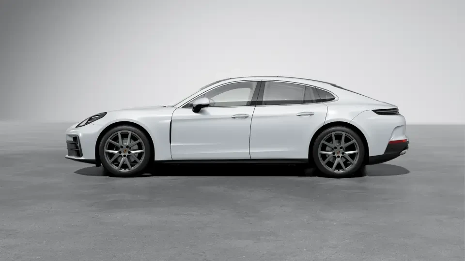2026 Porsche Panamera - Image 15 of 30