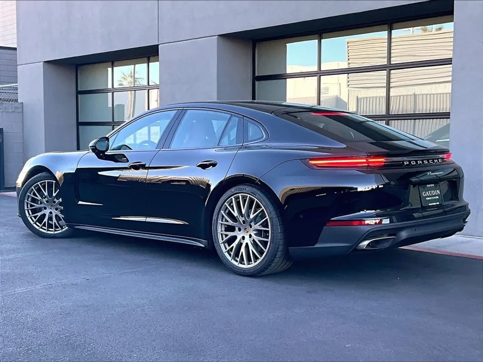 2026 Porsche 976 Panamera - Image 24 of 31