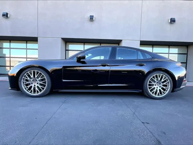 2026 Porsche 976 Panamera - Image 14 of 31
