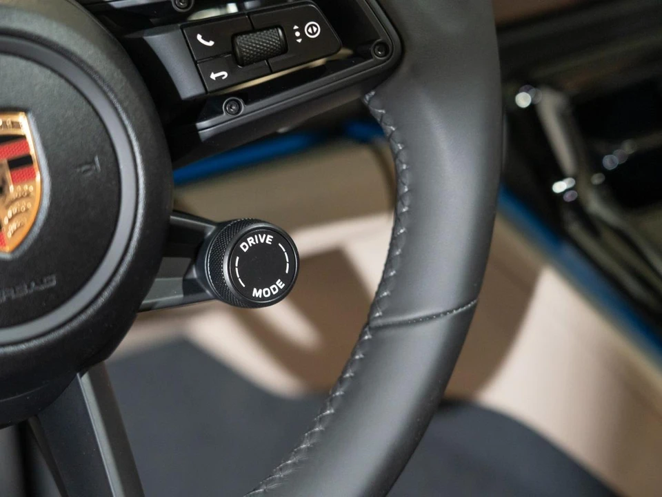 2026 Porsche 976 Panamera - Image 21 of 27