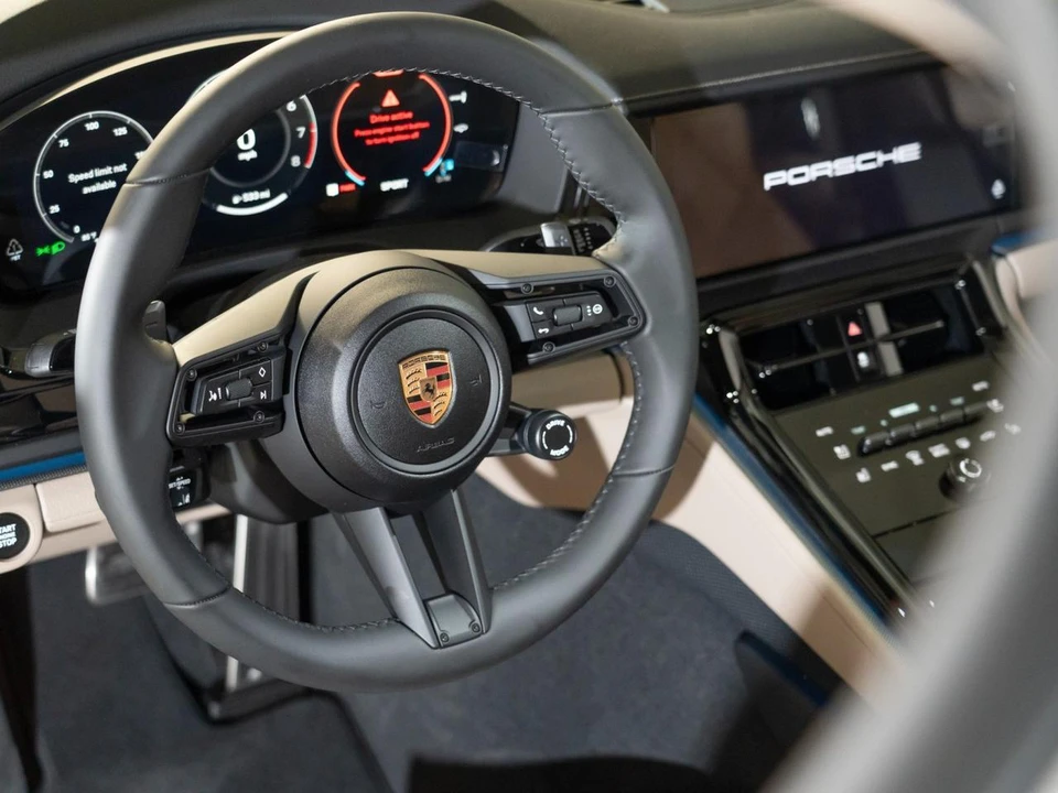2026 Porsche 976 Panamera - Image 15 of 27