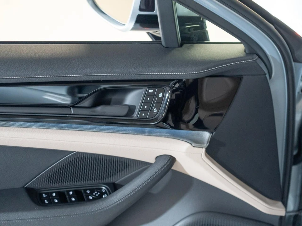 2026 Porsche 976 Panamera - Image 17 of 27