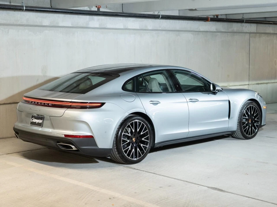 2026 Porsche 976 Panamera - Image 9 of 27