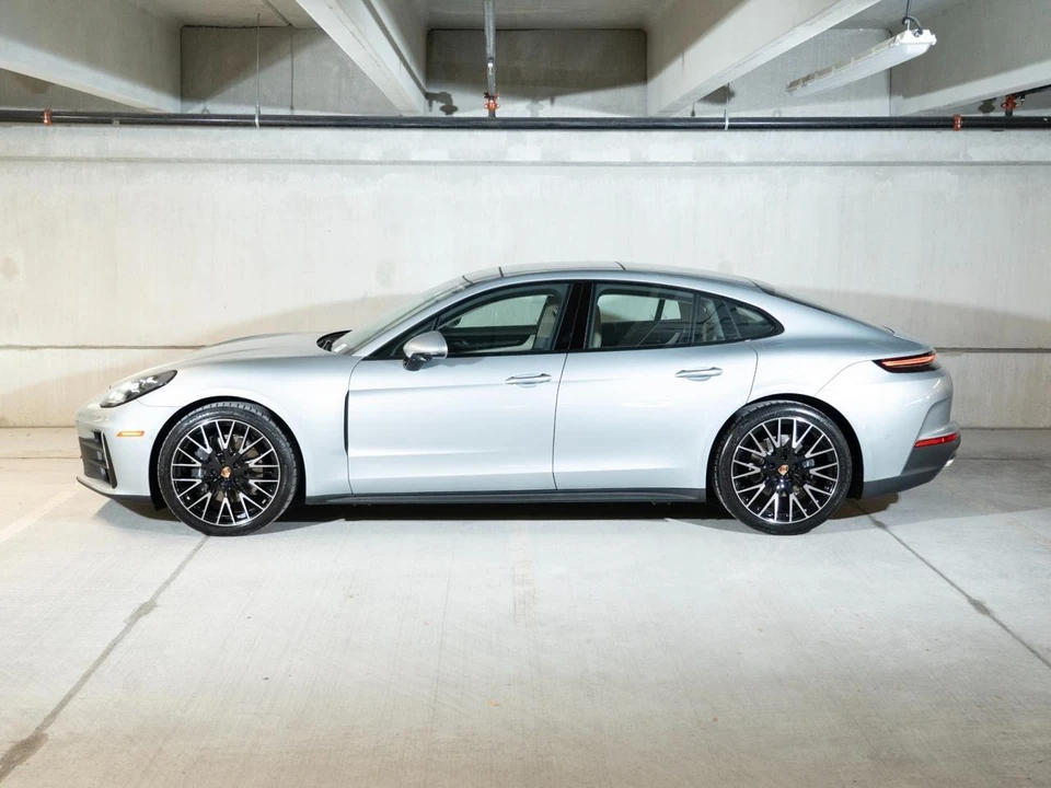 2026 Porsche 976 Panamera - Image 2 of 27