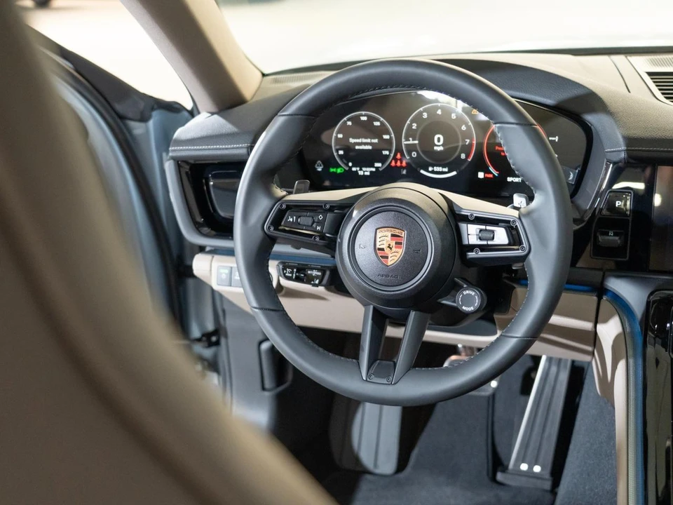 2026 Porsche 976 Panamera - Image 25 of 27