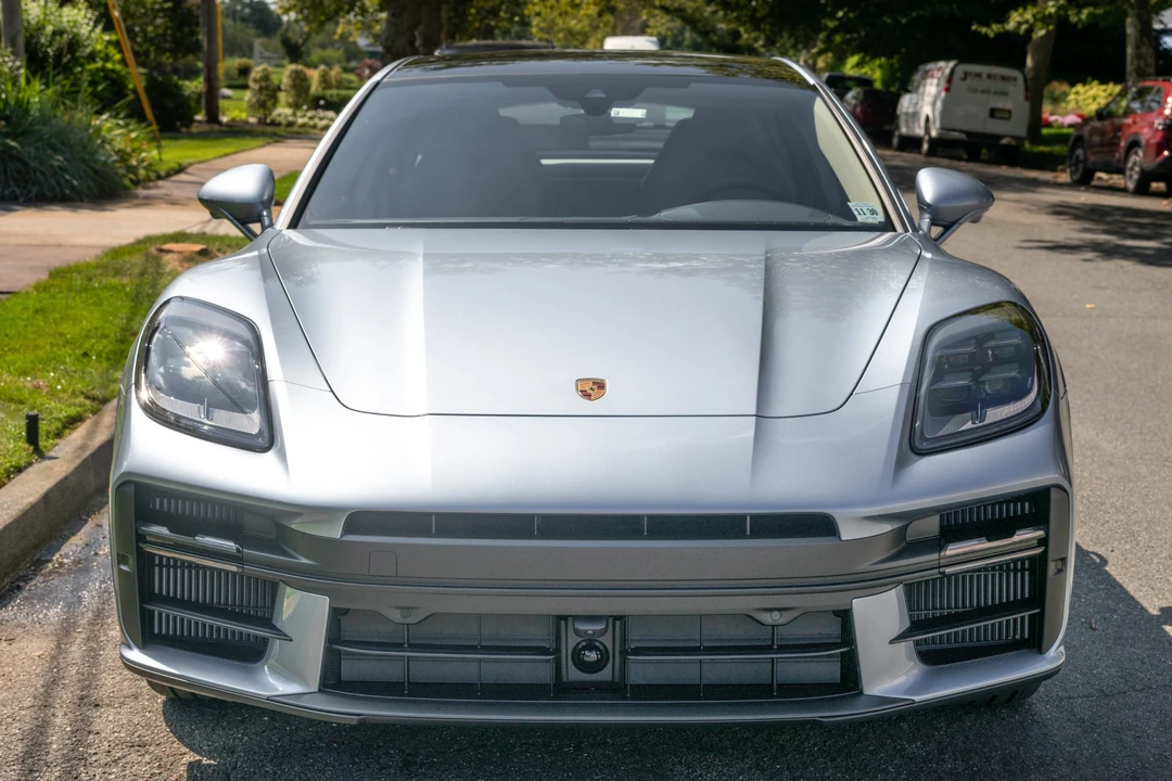 2026 Porsche 976 Panamera - Image 11 of 31