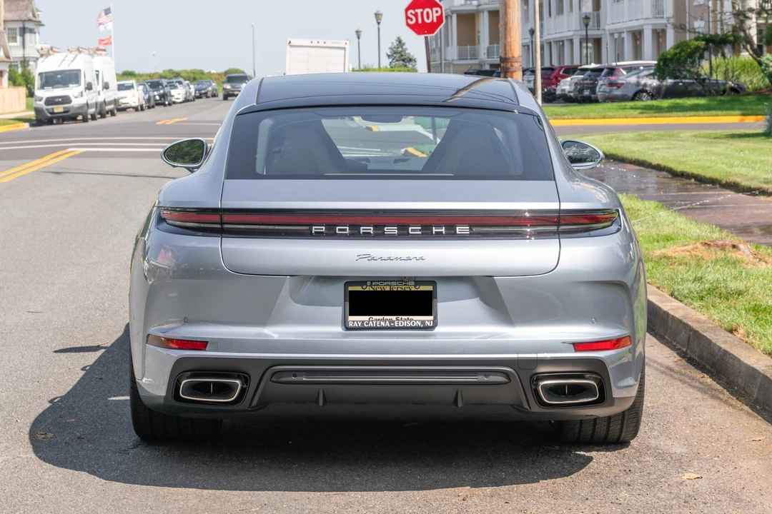 2026 Porsche 976 Panamera - Image 6 of 31