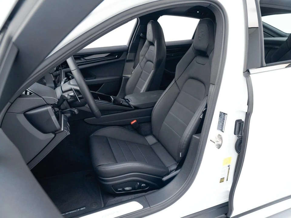 2026 Porsche Panamera - Image 5 of 29