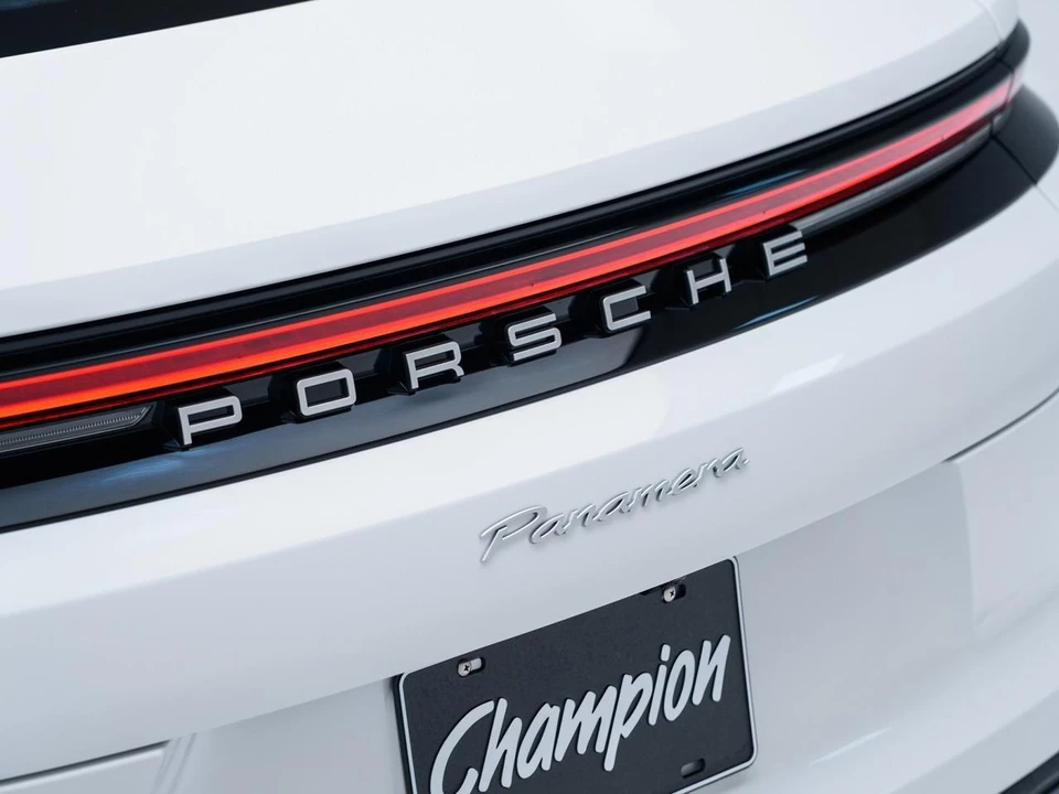 2026 Porsche Panamera - Image 13 of 29