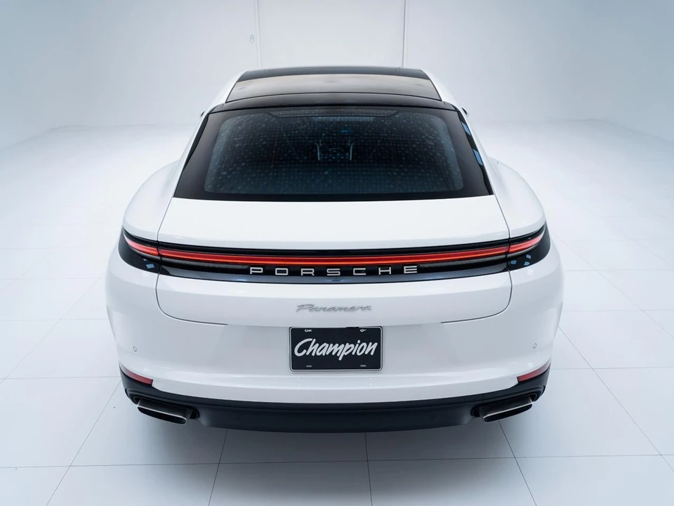 2026 Porsche Panamera - Image 10 of 29
