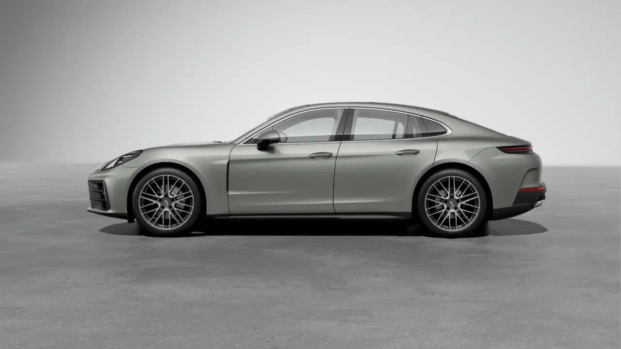 2026 Porsche Panamera - Image 16 of 30