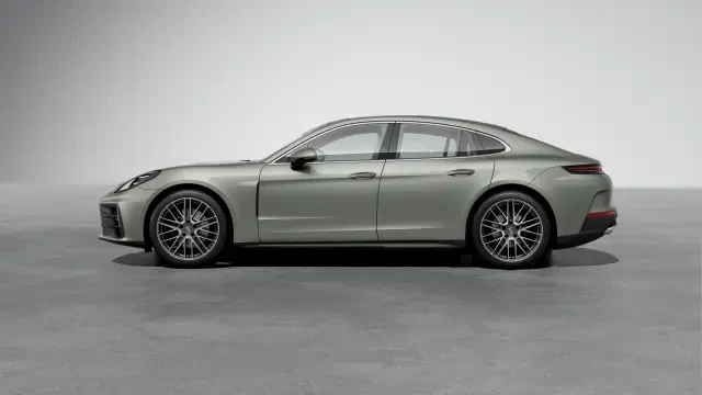 2026 Porsche Panamera - Image 14 of 30