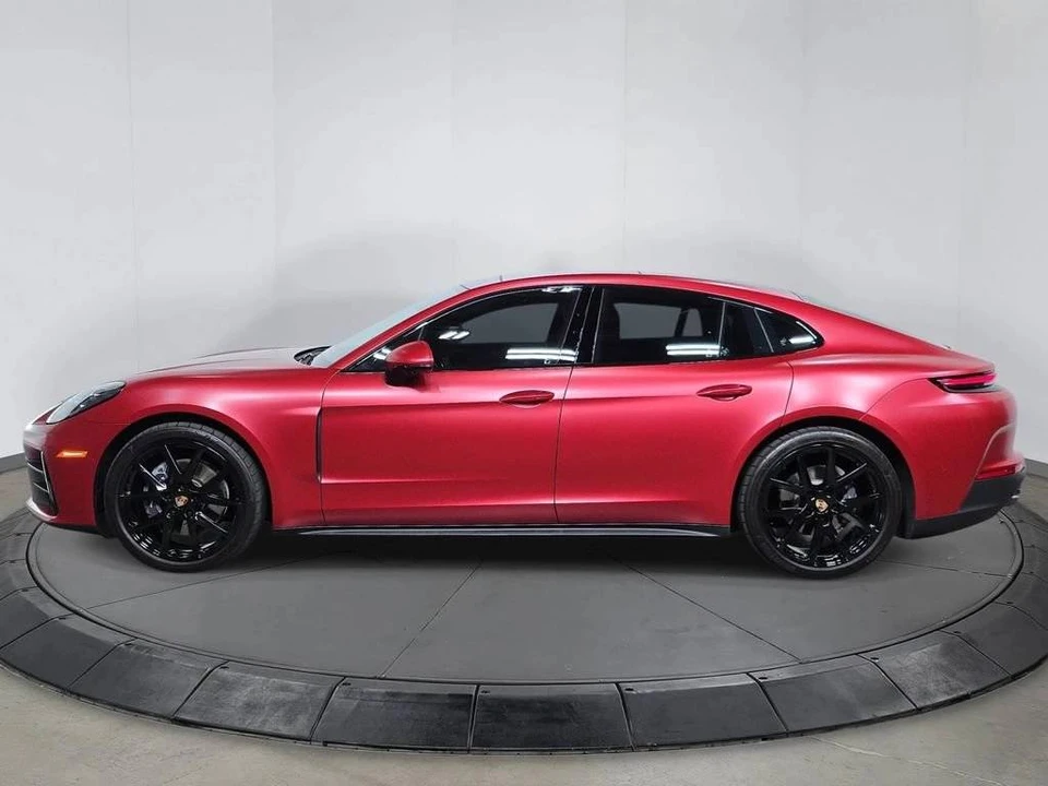 2026 Porsche 976 Panamera - Image 2 of 5