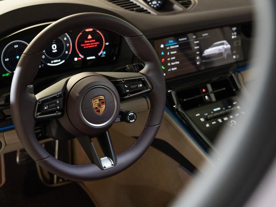 2026 Porsche 976 Panamera - Image 15 of 29