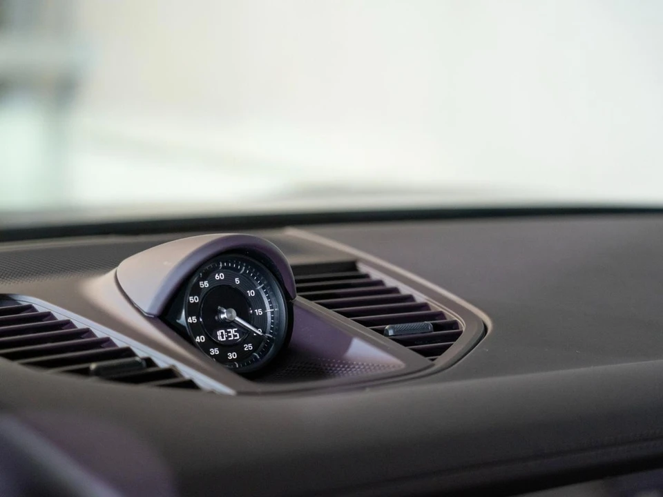 2026 Porsche 976 Panamera - Image 20 of 29