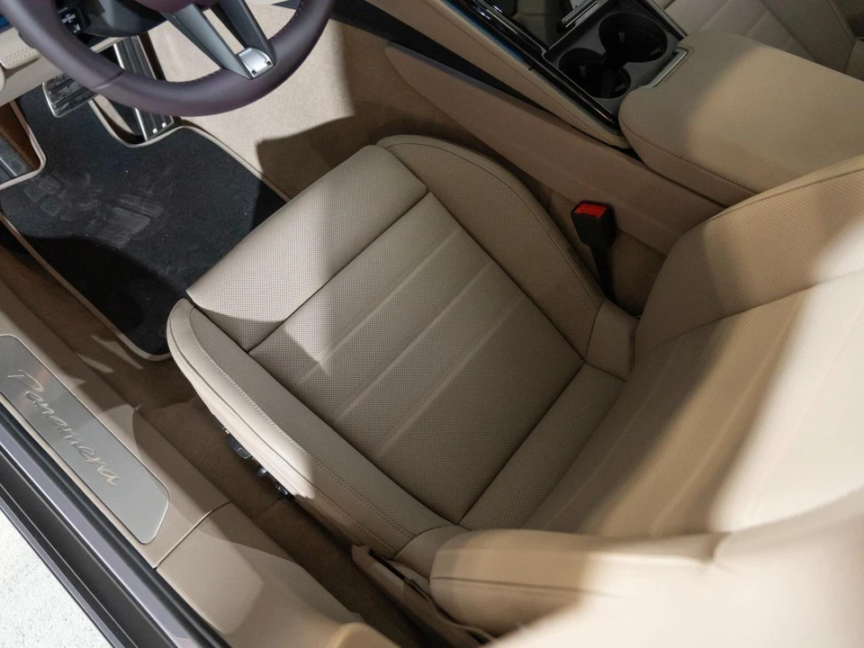 2026 Porsche 976 Panamera - Image 14 of 29